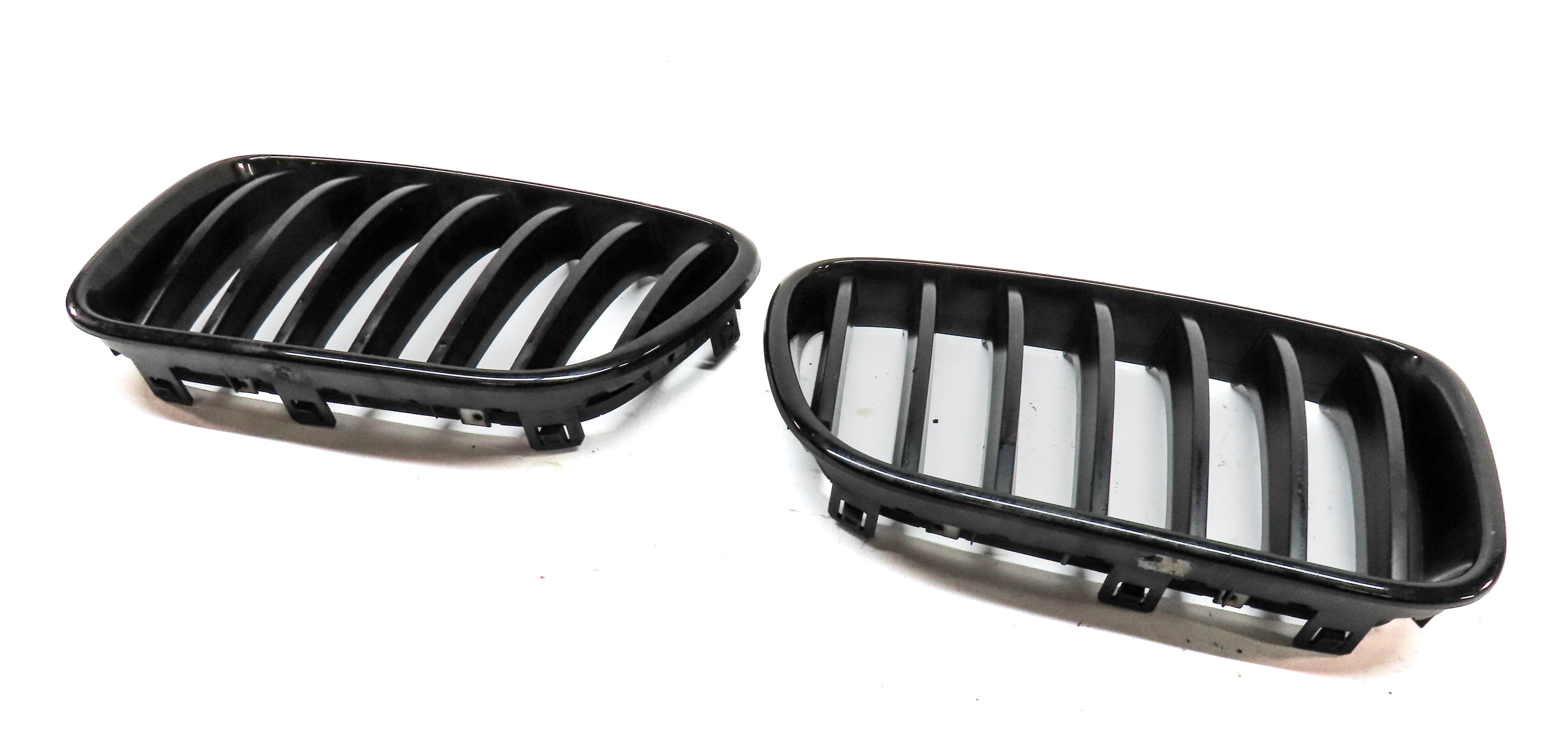 2011-2017 BMW X3 (F25) FRONT LEFT & RIGHT HOOD KIDNEY GRILLE SET (TITANIUM FINS) — exact item pictured